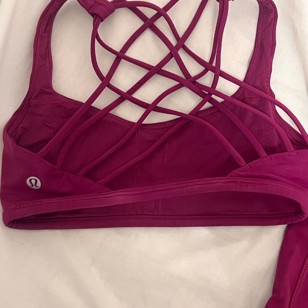 Lululemon Ripened Raspberry Sports Bra and Leggings Set - Picture 3 of 9
